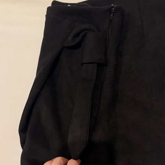 Black High-Waisted Skort v - Picture 6 of 6